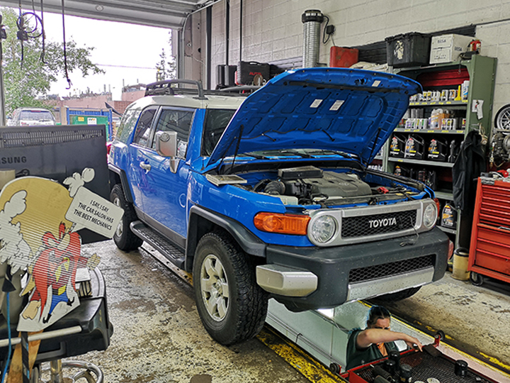 Toyota FJ Oil Change Calgary